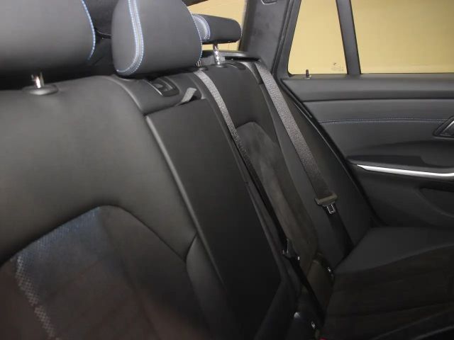 BMW 330 330e M-Sport Touring