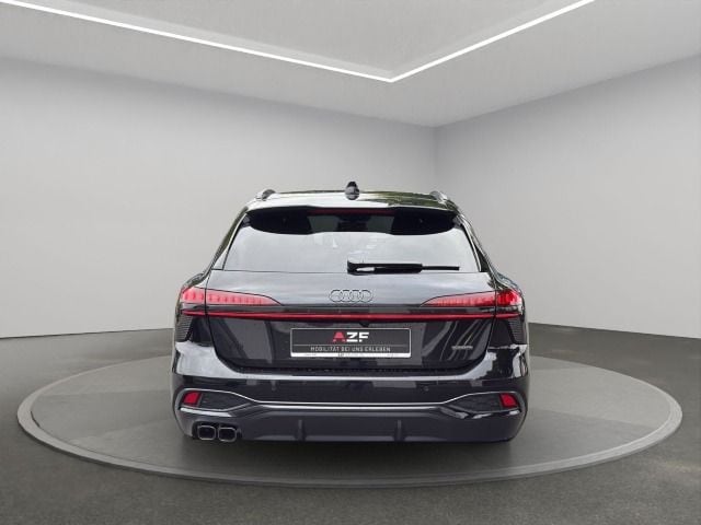 Audi A6 Avant Quattro S-Tronic