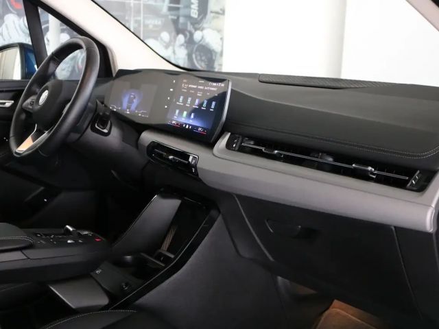 BMW 220 220i Active Tourer