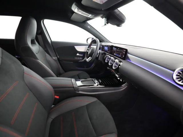 Mercedes-Benz A 180 A 180 d Hatchback