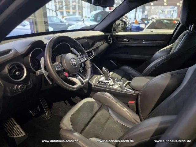 Alfa Romeo Stelvio Q4 Quadrifoglio