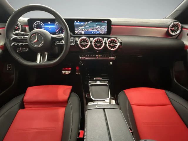 Mercedes-Benz CLA 200 CLA 200 d Shooting Brake