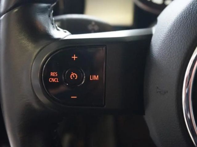 MINI Cooper COOPER 1,5 CAMDEN LEDER NAVI LED SHZ TEMPOMAT 17"