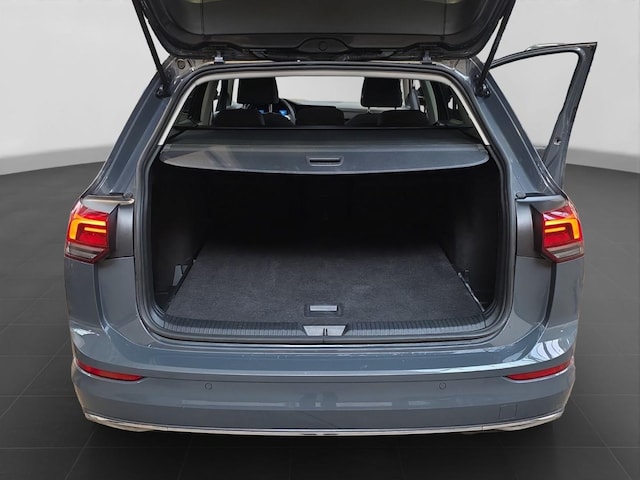 Volkswagen Golf DSG Style Variant