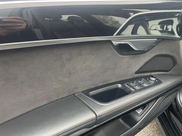 Audi S8 4.0 TFSI Quattro