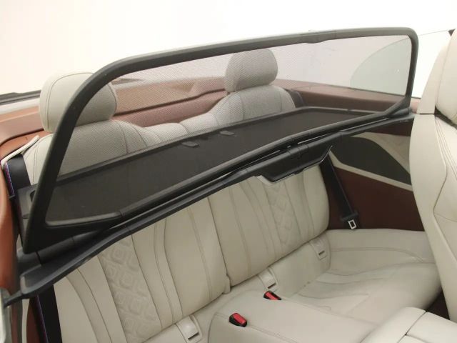 BMW M8 Cabrio Competition