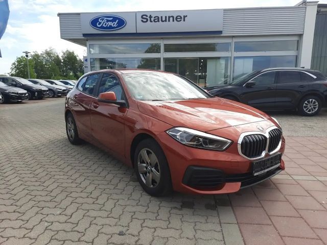 BMW 118 118i Sedan