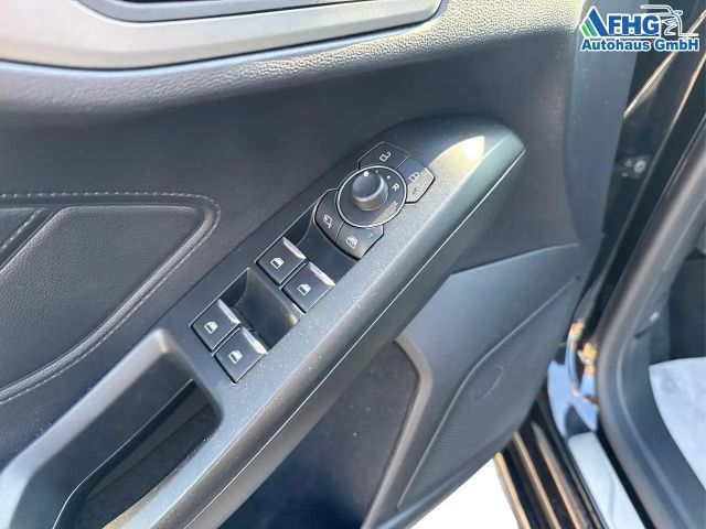 Ford Focus EcoBoost ST Line Style Wagon