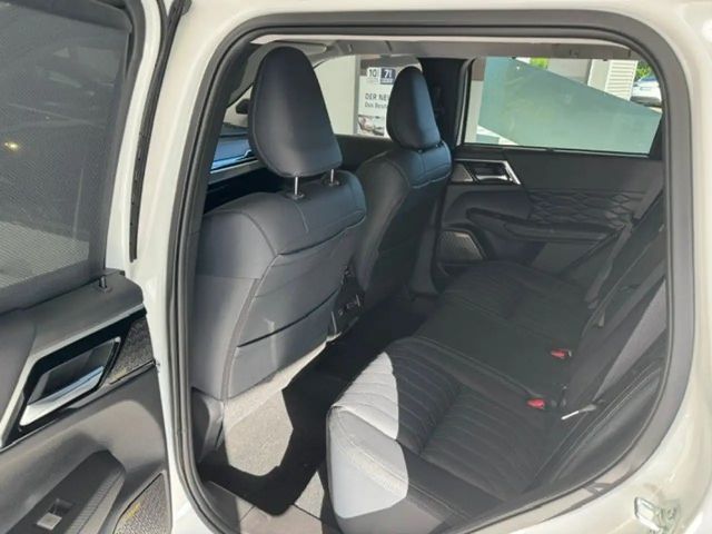 Mitsubishi Outlander 4WD PHEV