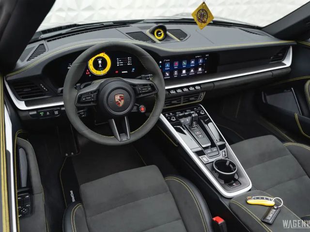 Porsche 992 4 Cabrio GTS Targa Turbo