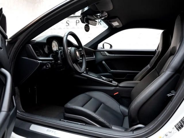 Porsche 992 Carrera Coupé