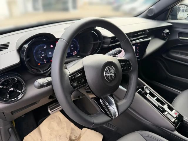 Alfa Romeo Junior 1.2 MEHV VGT e-DC