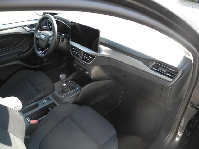 Ford Focus Titanium Wagon