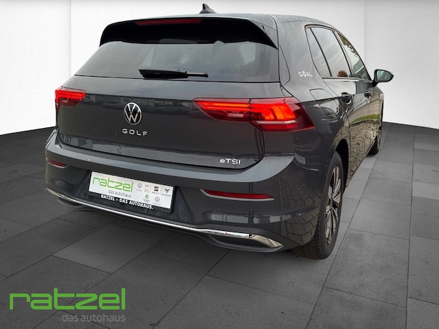 Volkswagen Golf 1.5 eTSI DSG