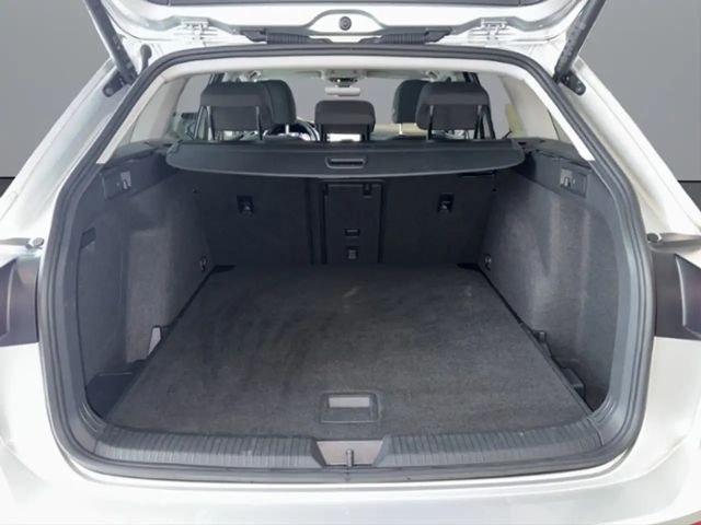 Volkswagen Golf Style Variant