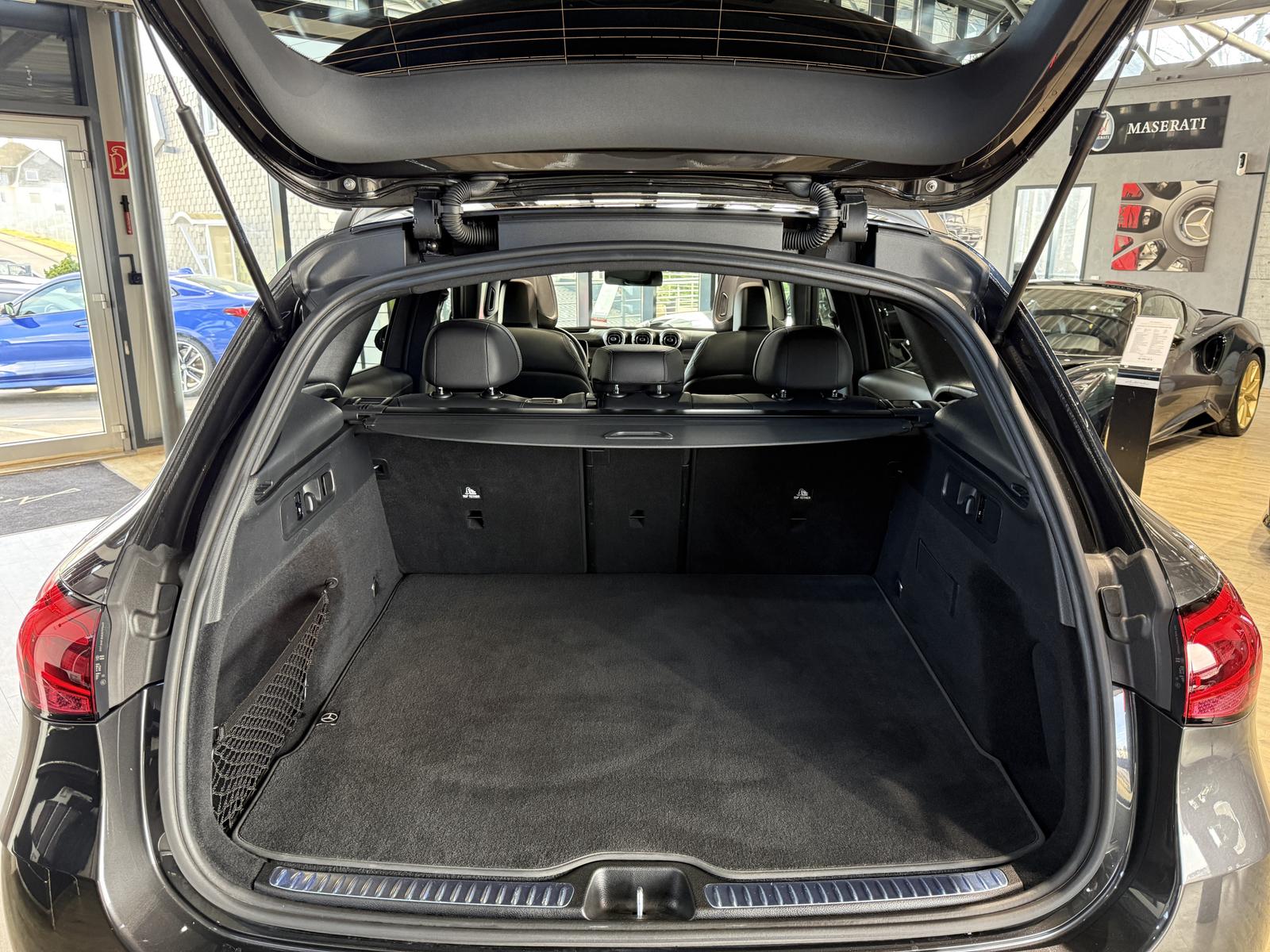 Mercedes-Benz GLC 300 4MATIC AMG Line