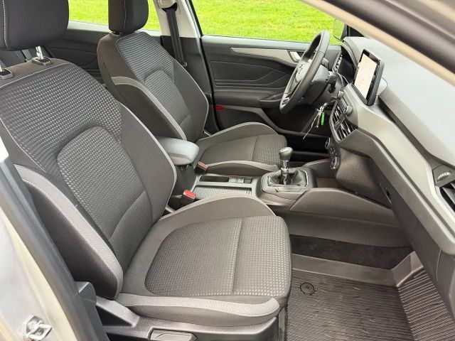 Ford Focus Cool & Connect Wagon