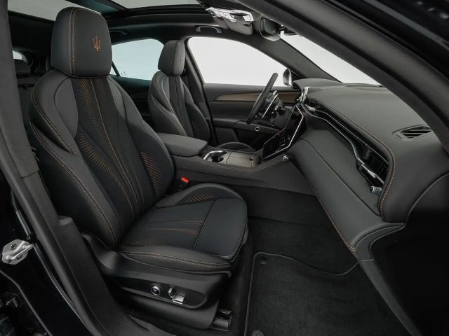 Maserati Grecale Folgore NEW + ELEKTRO + PANO