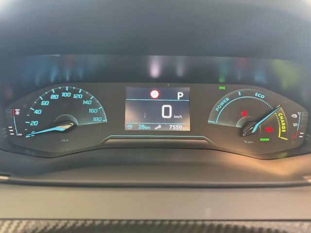 Peugeot E-2008 Active Pack