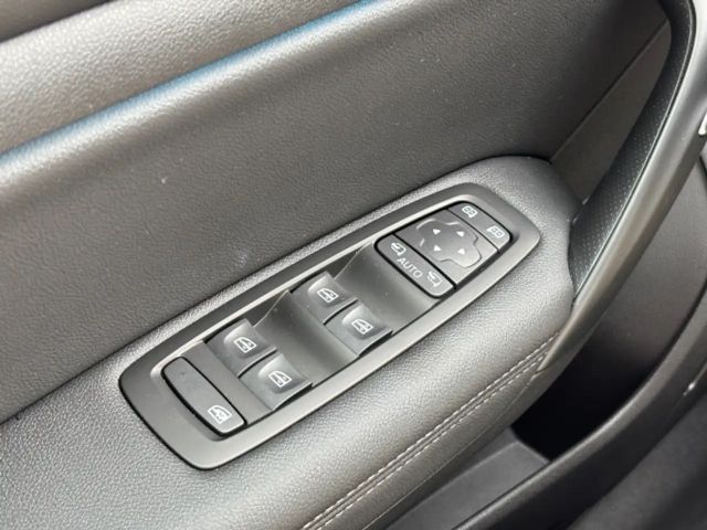 Renault Megane Hybrid Techno