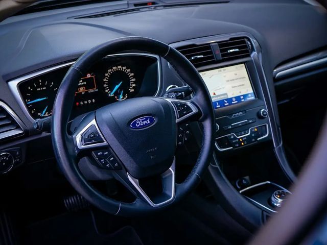 Ford Mondeo Traveller 2,0 EcoBlue SCR Aut. *LED*KAMERA*WINT...