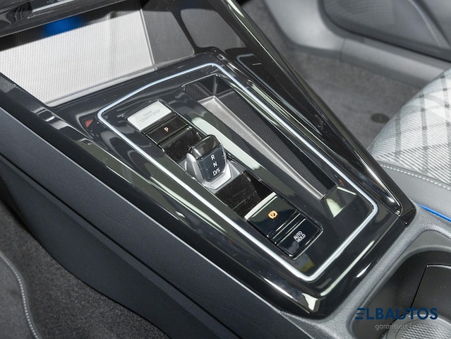 Volkswagen Golf Golf 1,5     R-L  BT110eTSID7F