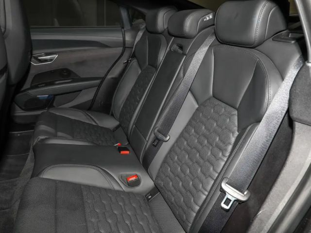 Audi RS e-tron GT B&O WäPu Matrix 360° HUD Massage