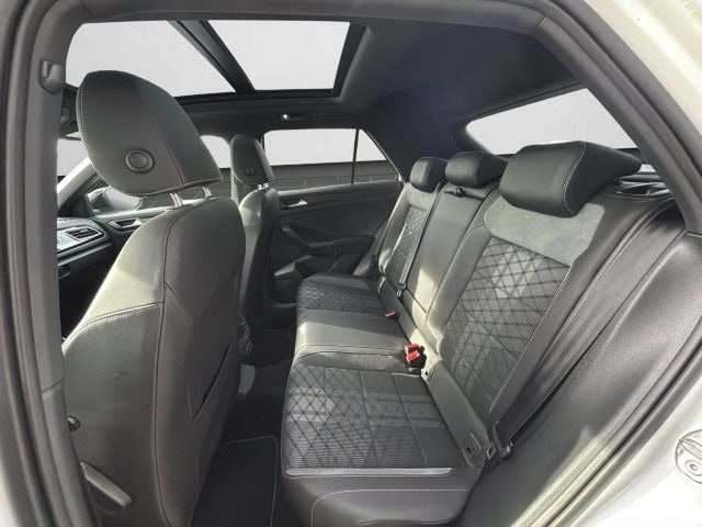 Volkswagen T-Roc 1.5 TSI DSG R-Line