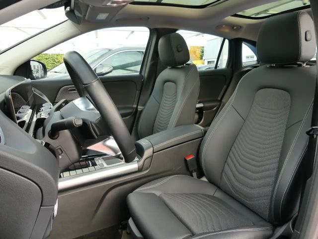 Mercedes-Benz GLA 180 Progressive