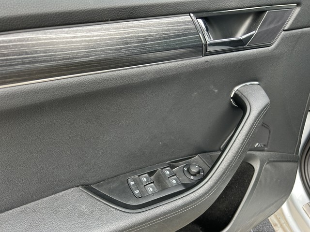 Skoda Superb 2.0 TDI Combi