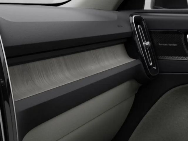 Volvo XC40 Dark Ultra