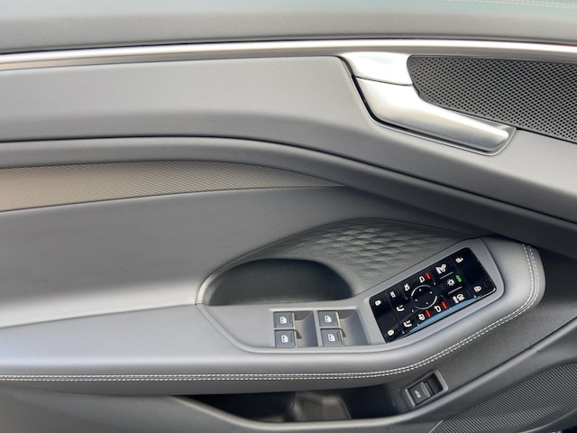 Audi A6 Avant S-Tronic