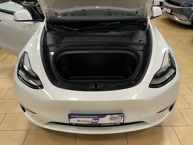 Tesla Model Y AWD Dual Motor Performance