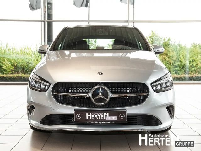 Mercedes-Benz B 200 Progressive Sedan