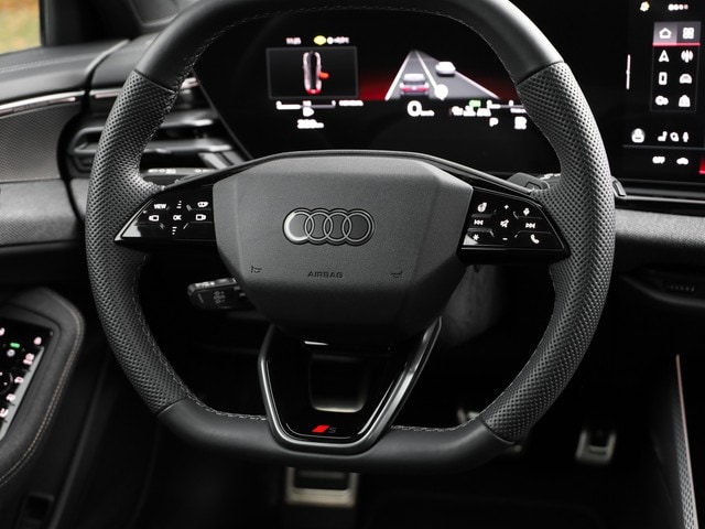 Audi A6 Avant Quattro S-Tronic