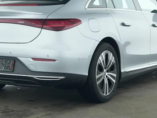 Mercedes-Benz EQE 300 Sedan
