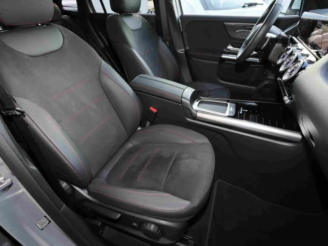 Mercedes-Benz GLA 180 AMG Line