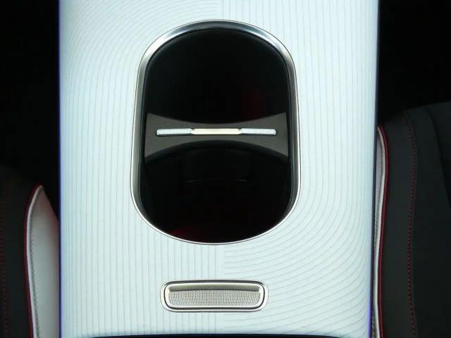 Mercedes-Benz CLA 250 AMG Line Sedan