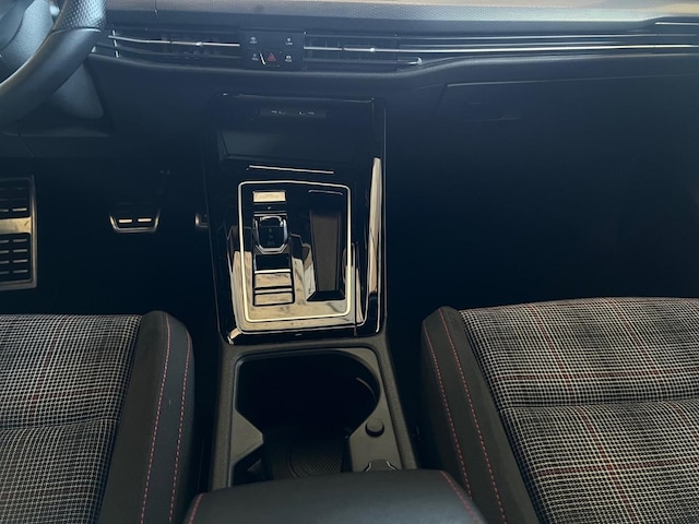 Volkswagen Golf 2.0 TSI Golf VIII