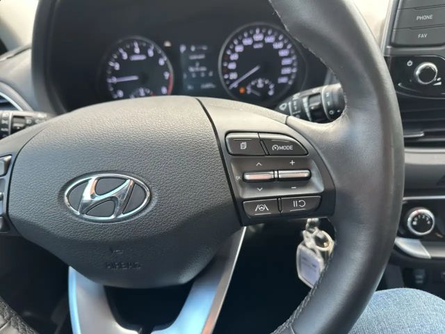 Hyundai i30 DCT AUTOMATIK KLIMA + SITZHEIZUNG + TEMPOMAT + PAR