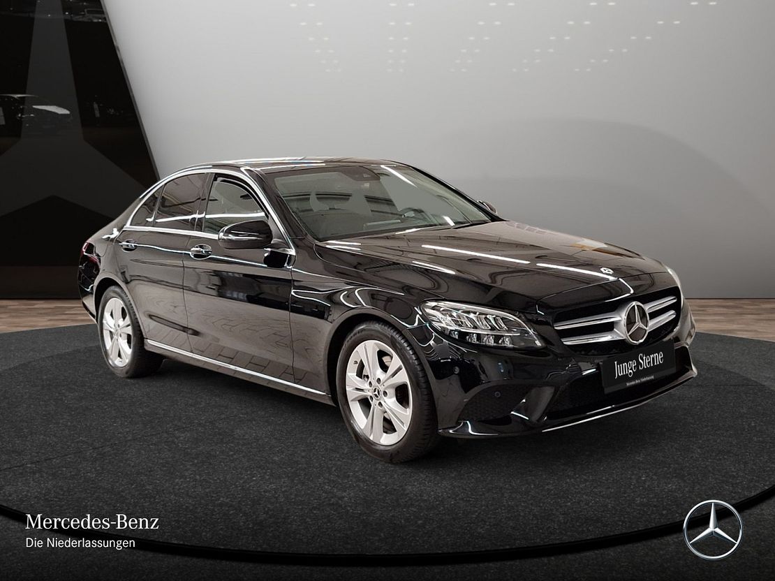 Mercedes-Benz C 200 Sedan