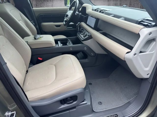 Land Rover Defender 110