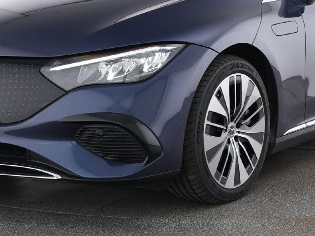 Mercedes-Benz EQE 300 Sedan