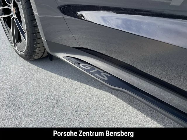 Porsche Taycan GTS