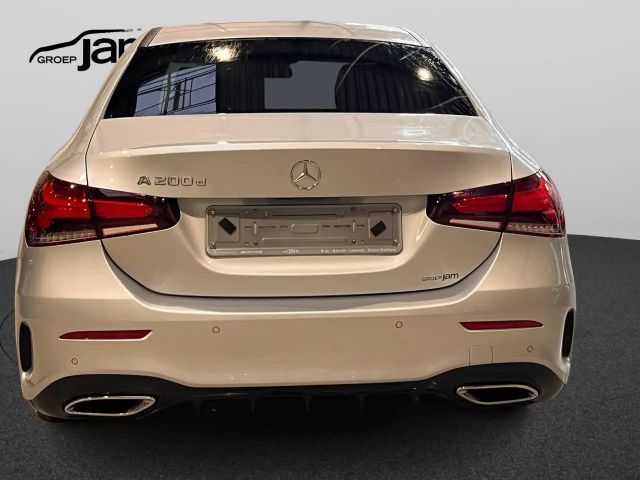 Mercedes-Benz A 200 A 200 d AMG Line