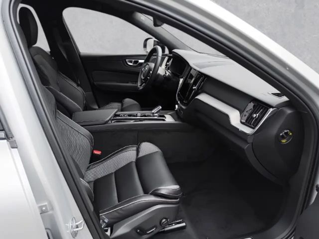 Volvo XC60 Dark Plus T6