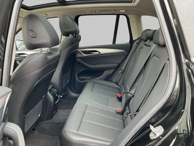 BMW X3 xDrive30i