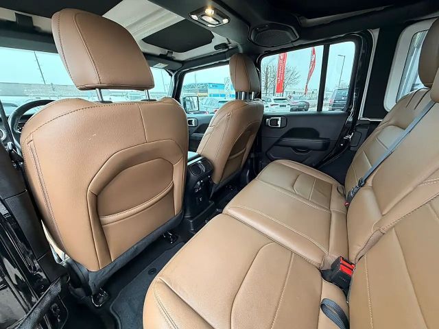 Jeep Wrangler 4xe Sahara