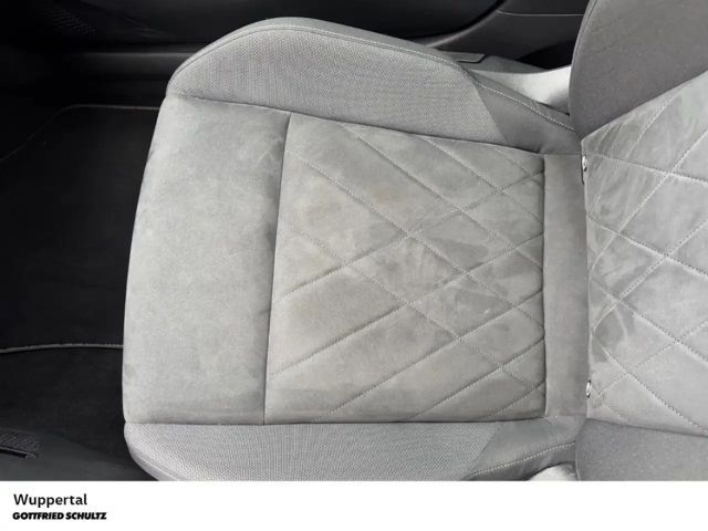 Volkswagen Golf 1.5 TSI Style