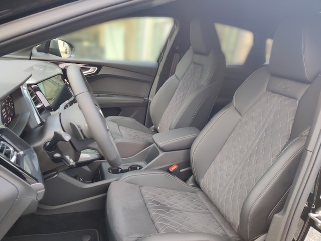 Audi Q4 e-tron SUV 45 e-tron Audi Q4 e-tron